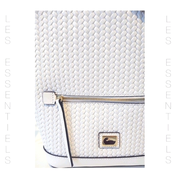 ❗SALE❗🎉 Host Pick 🎉Dooney & Bourke Crossbody - Picture 3 of 9